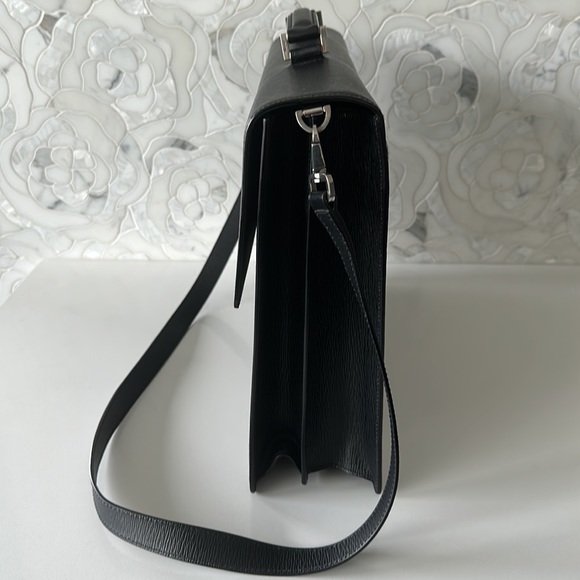 ⭐️HP⭐️Salvatore Ferragamo Black Textured Calfskin 'revival' Accordion Briefcase - Picture 7 of 10